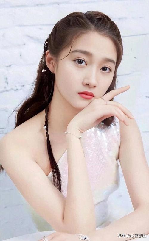 明星关晓彤图片大全集,青春女神的璀璨瞬间