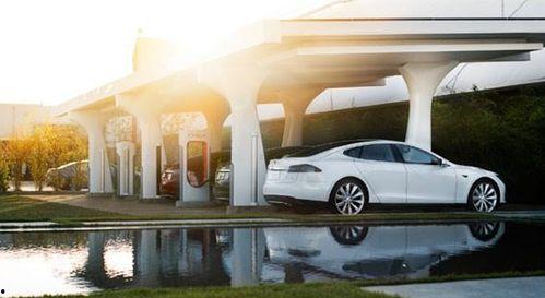 户县网红特斯拉充电站,网红打卡地，新能源汽车的绿色驿站”